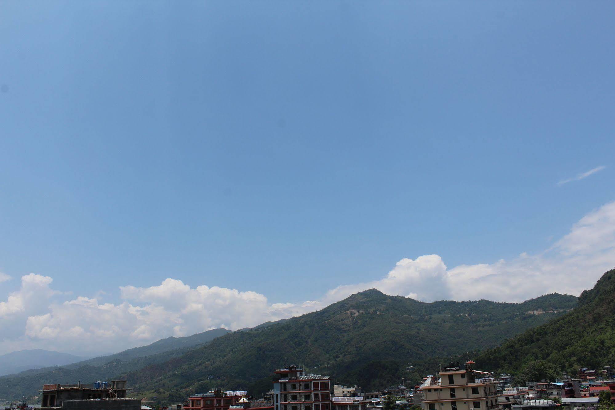 Hotel Lake Star Pokhara Exterior foto